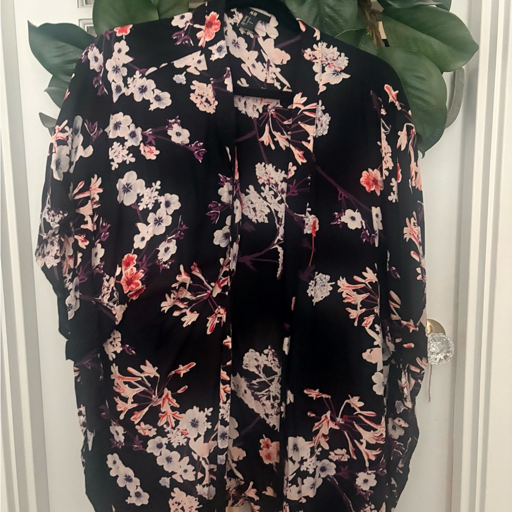 H&M Black Floral Open-Front Kimono